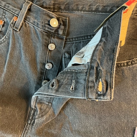 Levi’s Women’s 501 High Rise Straight Jeans Distressed Button Fly Black 28x30 - Picture 4 of 11